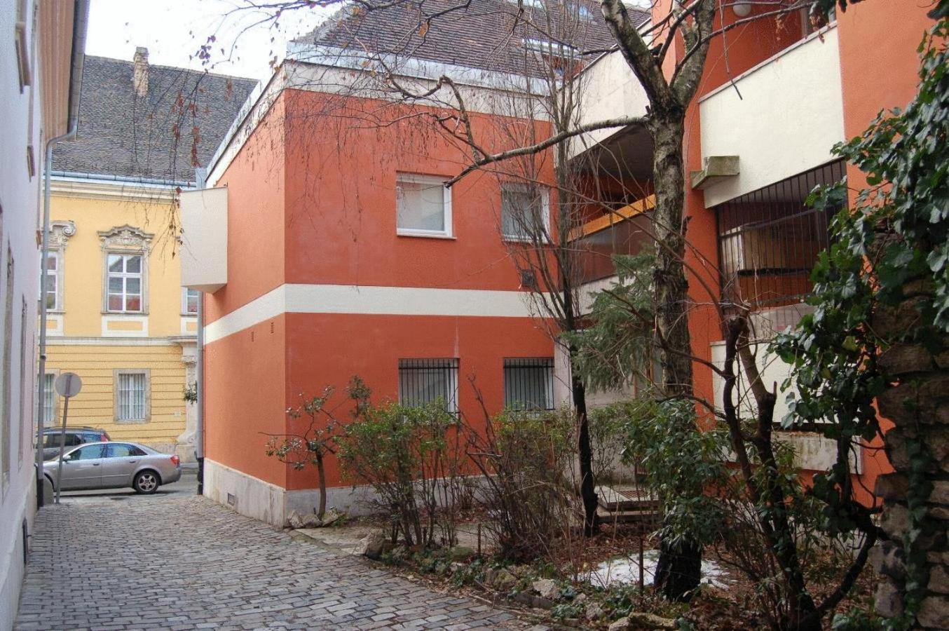 Buda Castle Apartments Budapest Eksteriør billede